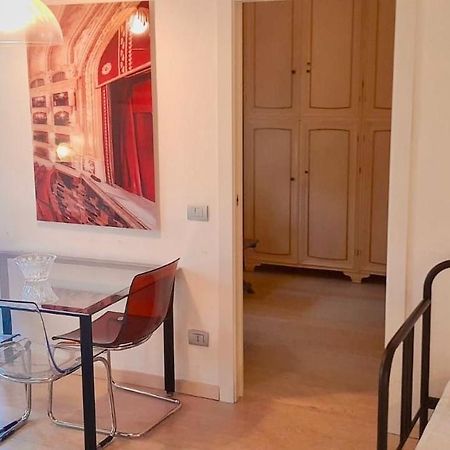 Piazzale Susa Bright Flat Con Veranda Milano Exterior foto