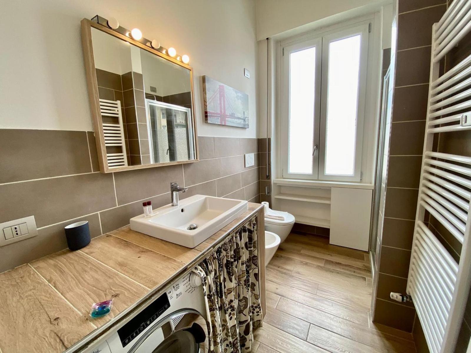 Piazzale Susa Bright Flat Con Veranda Milano Exterior foto