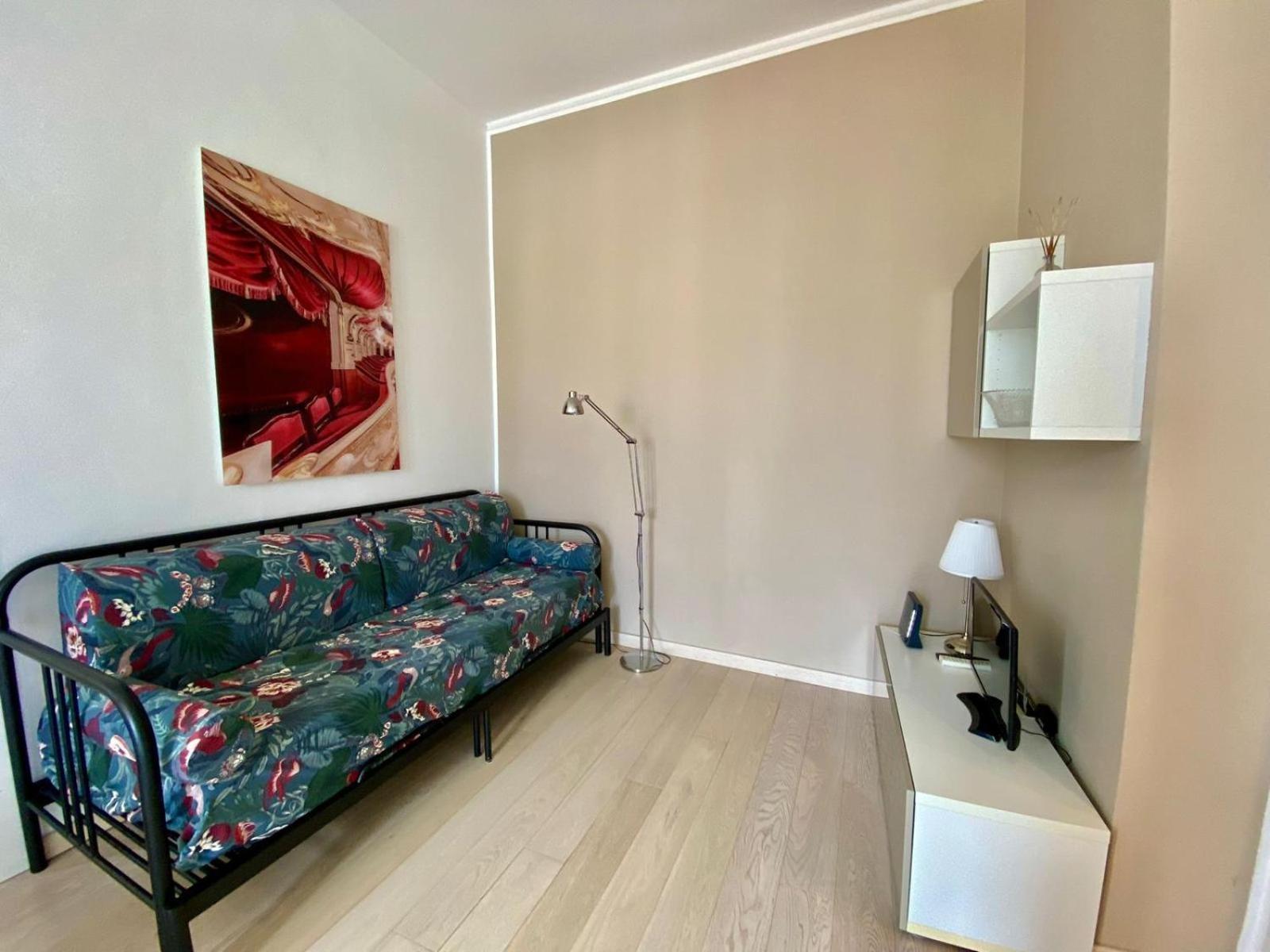Piazzale Susa Bright Flat Con Veranda Milano Exterior foto